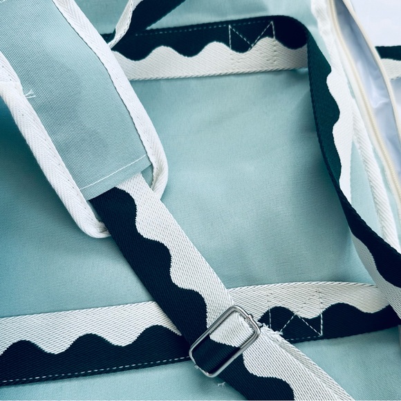 NWT Business & Pleasure Cooler Tote Bag - Picture 5 of 8